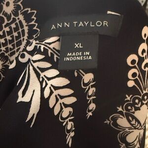 Ann Taylor Black & White Floral Sleeveless Blouse